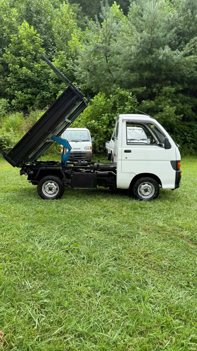 1997 Daihatsu HiJet Dump Truck