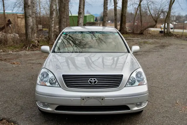2001 Toyota Celsior Type C RWD, Fully Loaded, Auto, Like New!