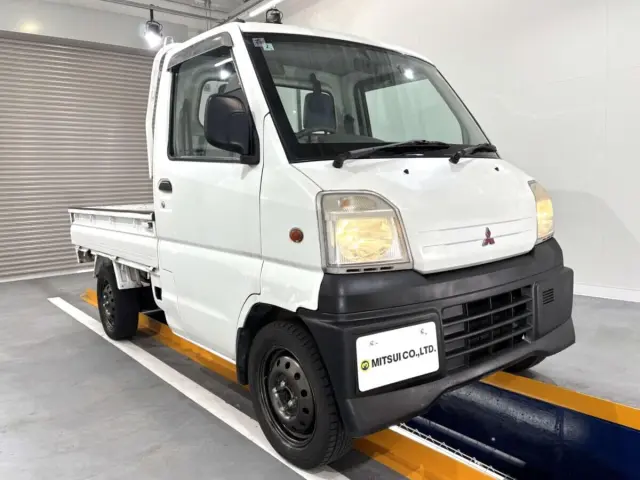 2000 Mitsubishi Minicab Truck