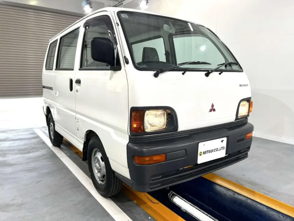 1998 Mitsubishi Minicab Van — White 2WD JDM Vans, photo 1 of 25