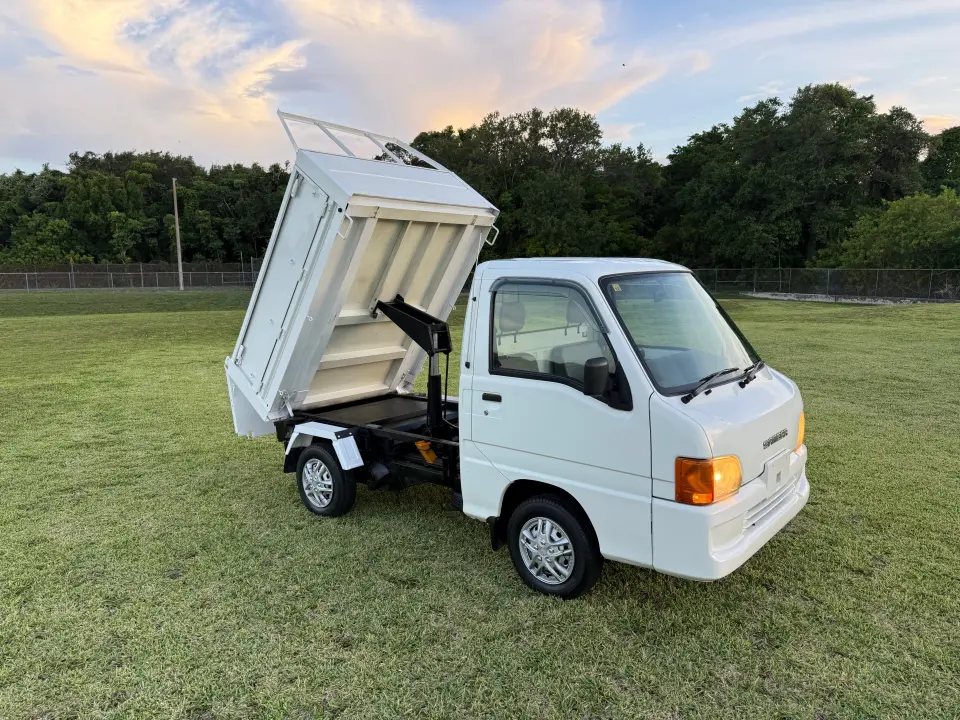 2001 Subaru Sambar — White 4WD Kei Trucks, photo 1 of 53