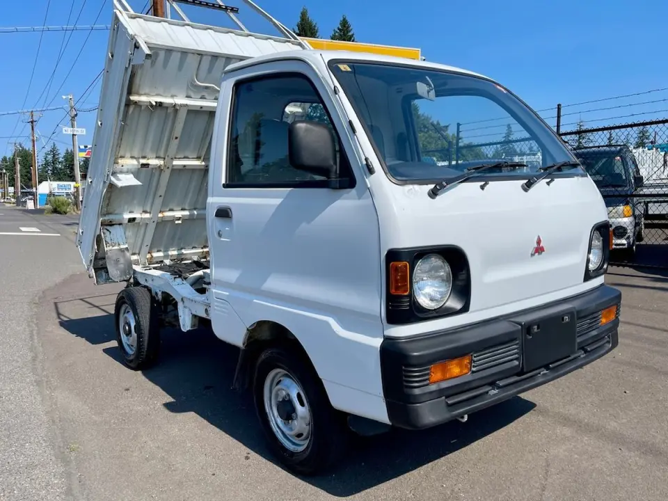 1992 Mitsubishi Minicab SD Dump 4WD, 2Hi-4Hi,4Lo, 4MT, LSD — White Mini Dump Trucks, photo 1 of 9