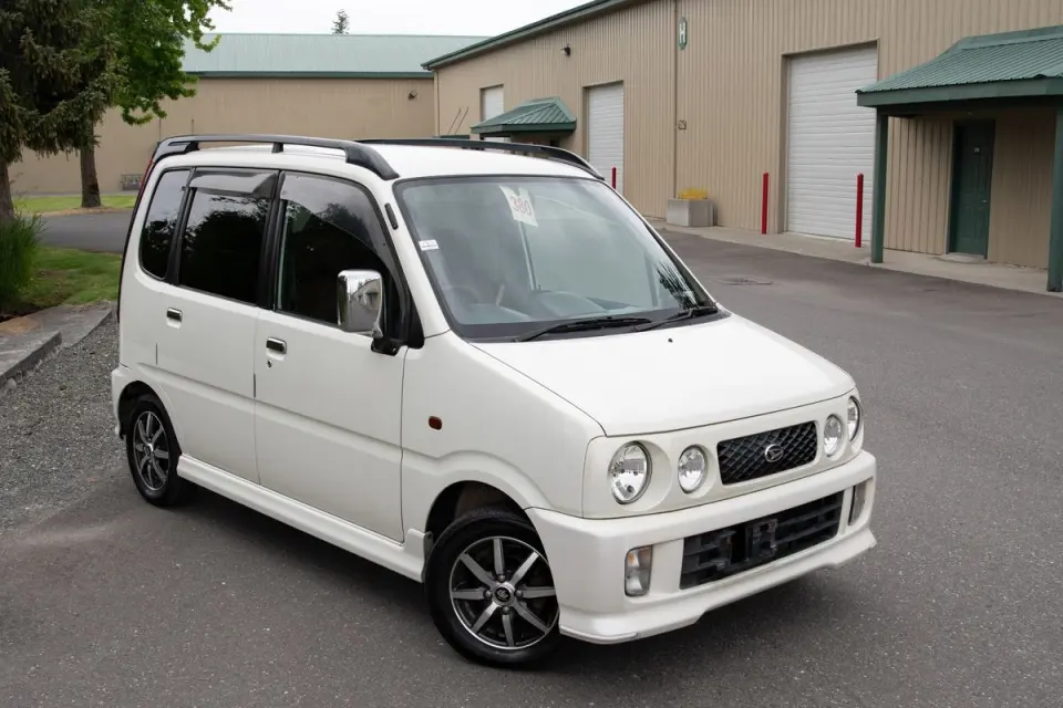 2000 Daihatsu Move EFI DOHC 2WD, PS, PW, PL, AC, Airbags, Automatic — Passo White Kei Cars, photo 1 of 9