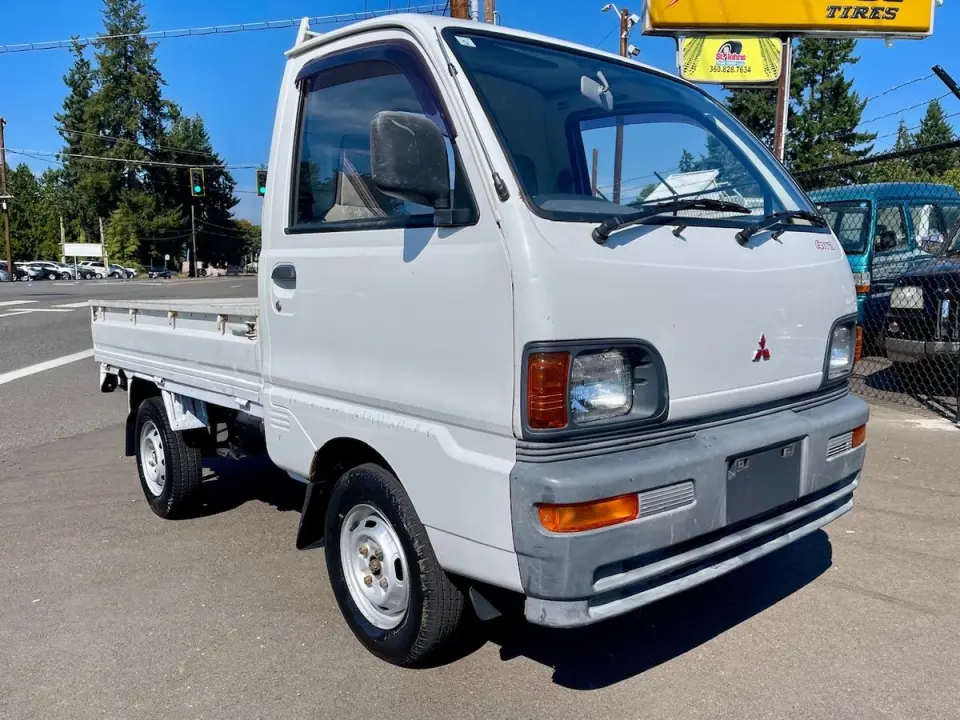 1994 Mitsubishi Minicab TD 4WD, 2Hi-4Hi-4Lo, 5MT, Great Value — White Kei Trucks, photo 1 of 9
