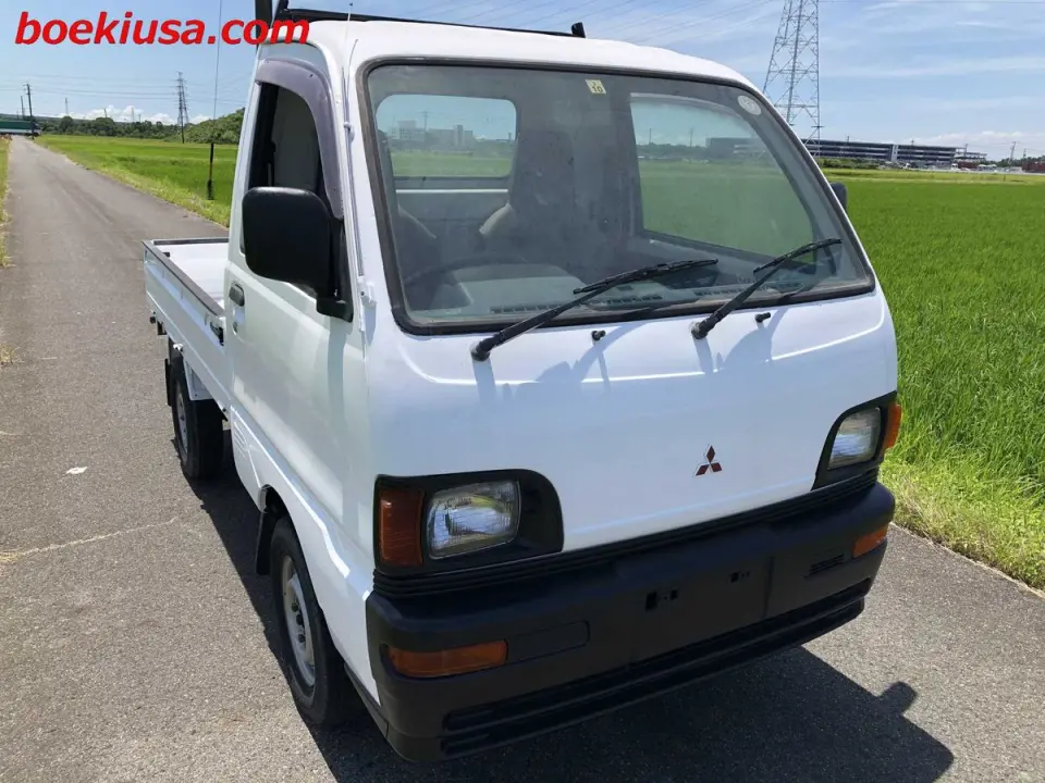 1996 Mitsubishi Minicab Mini Truck, Kei Truck in USA — White 4WD Kei Trucks, photo 1 of 11