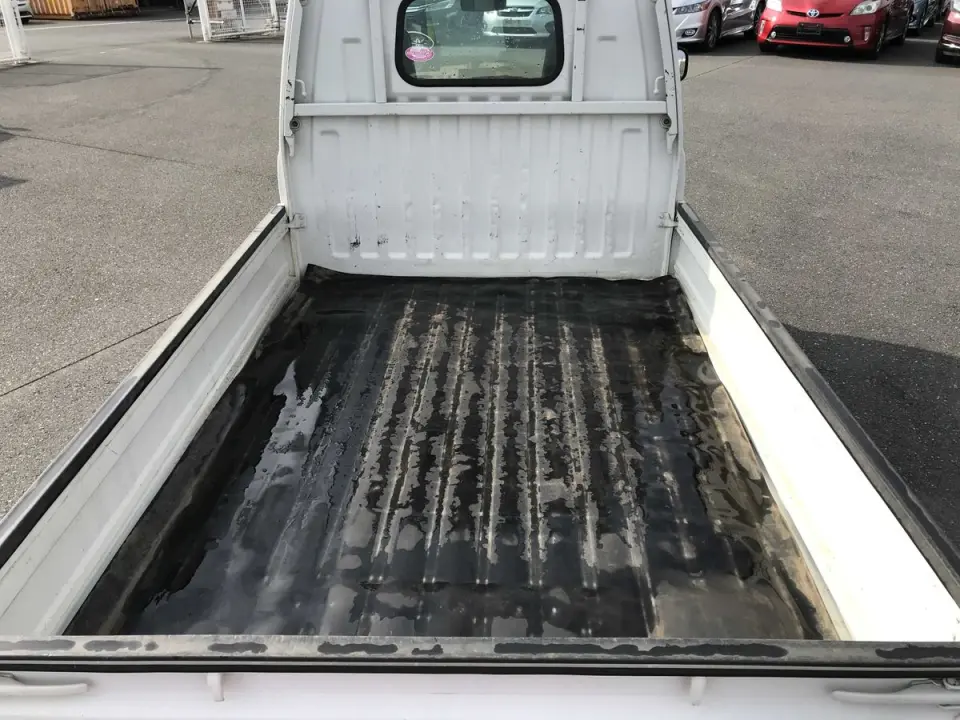 1998 Mitsubishi Minicab V30 Special Edition 4WD, 2Hi-4Hi-4Lo, PS, 5MT — Calgary White Kei Trucks, photo 1 of 8