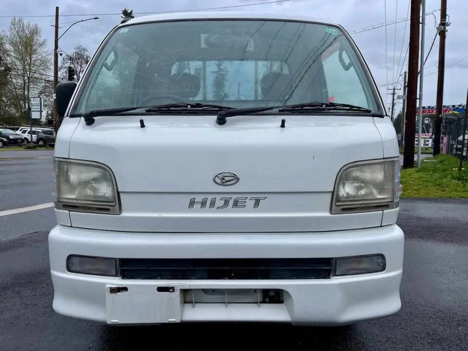 2000 Daihatsu Hi-Jet EFI DLI Twincam 12V 4WD, 2Hi-4Hi, AC, 5MT — Passo White Kei Trucks, photo 1 of 9