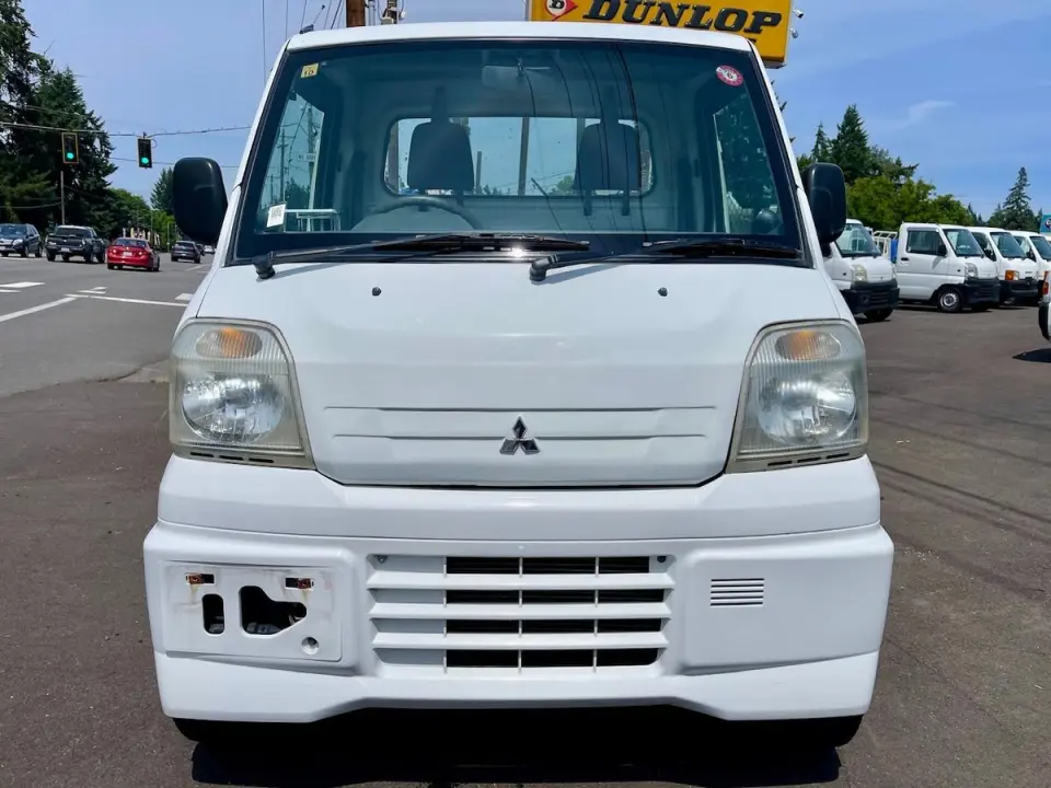 2000 Mitsubishi Minicab EFI 4WD, 2Hi-4Hi-4Lo, PS, AC, 5MT — Calgary White Kei Trucks, photo 1 of 9