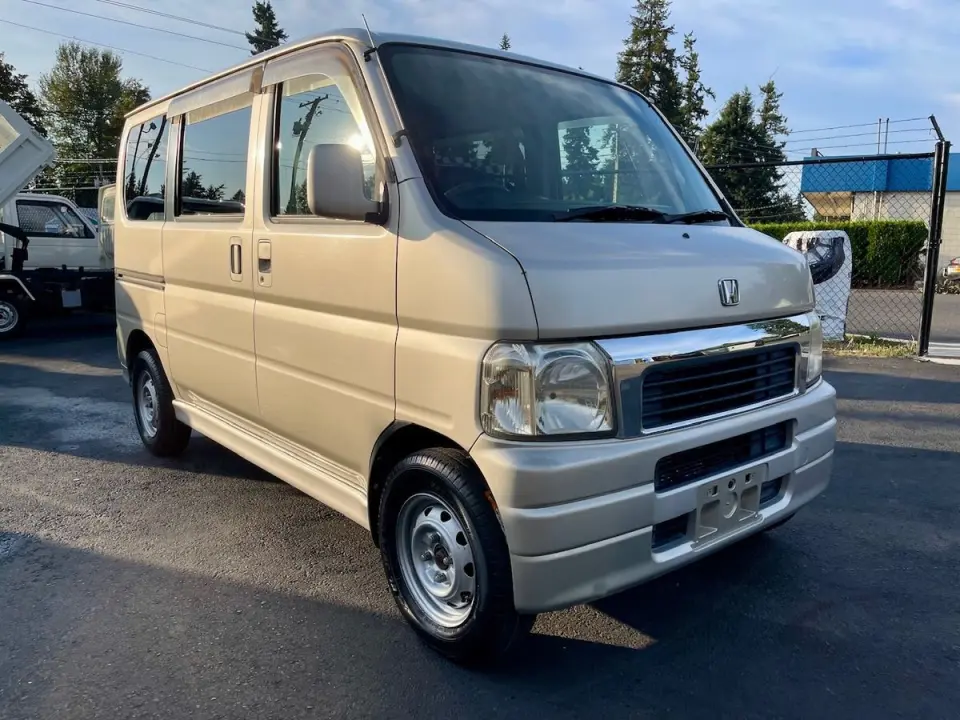 2000 Honda Vamos AWD, PS,PW,PL,AC, Airbags, Automatic — Tan Kei Vans, photo 1 of 9