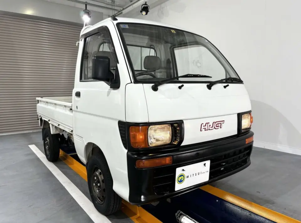 1995 Daihatsu Hijet Truck — White 4WD Kei Trucks, photo 1 of 23