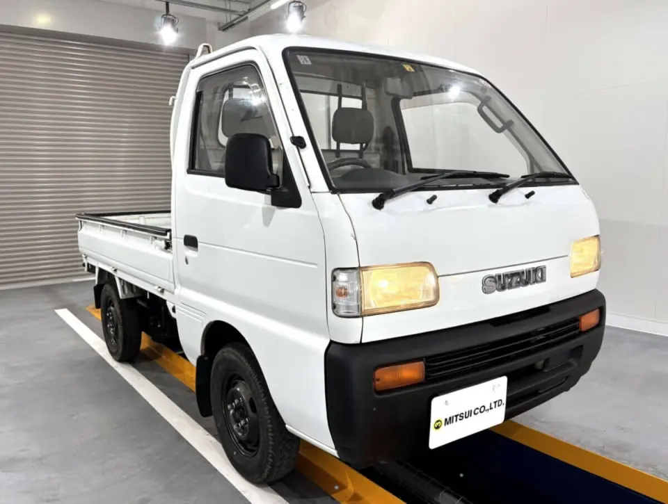 1995 Suzuki Carry Truck — White 4WD Kei Trucks, photo 1 of 26