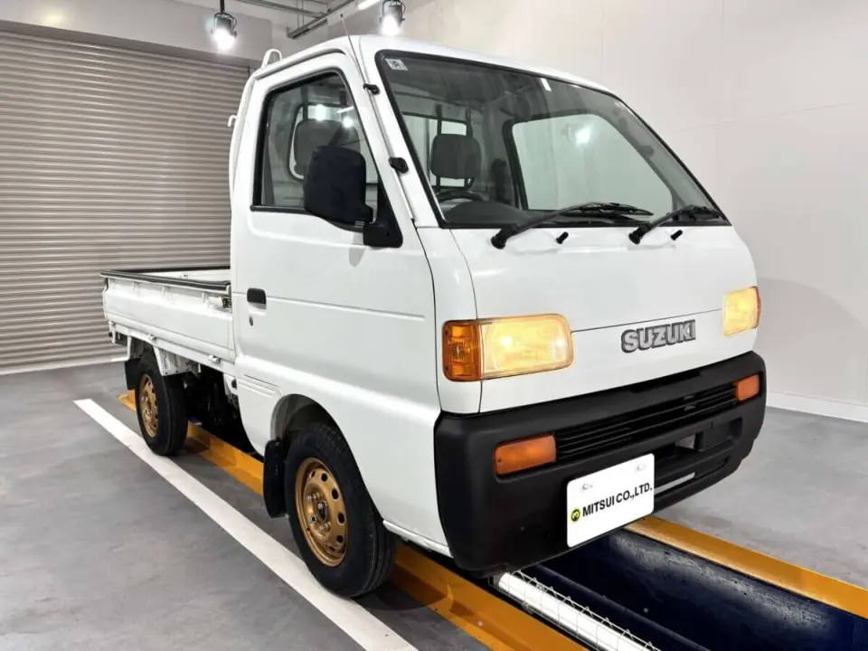 1996 Suzuki Carry Truck — White 4WD Kei Trucks, photo 1 of 26