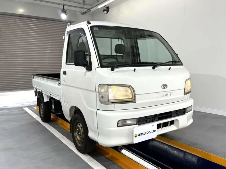 1999 Daihatsu Hijet Truck — White 2WD Kei Trucks, photo 1 of 24