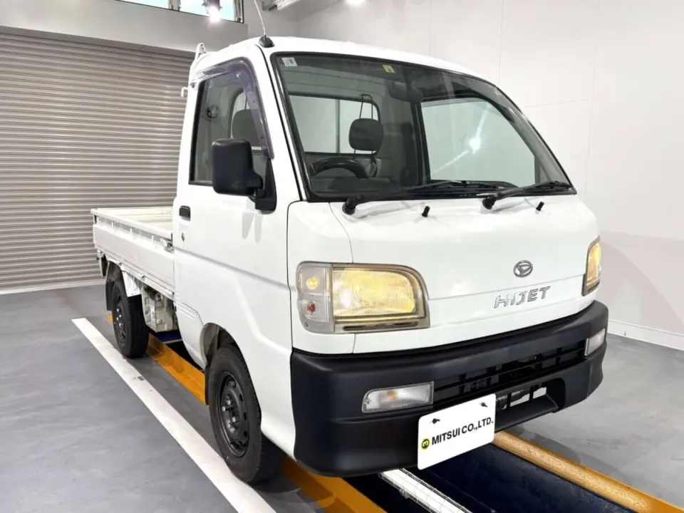 1999 Daihatsu Hijet Truck — White 4WD Kei Trucks, photo 1 of 25