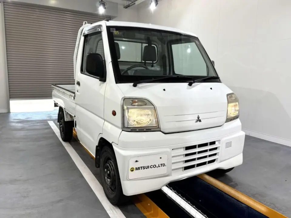 2000 Mitsubishi Minicab Truck — Beige 4WD Kei Trucks, photo 1 of 24